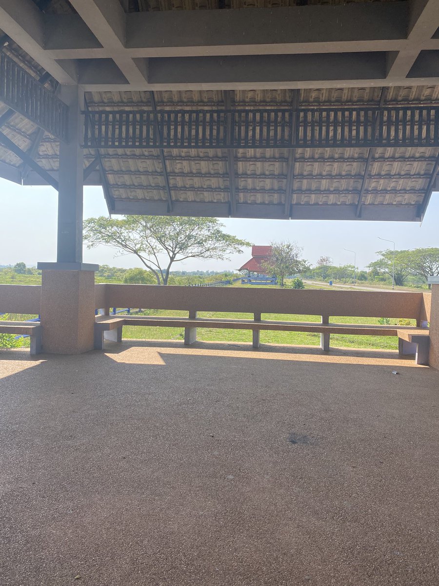 สกลนคร tweet media