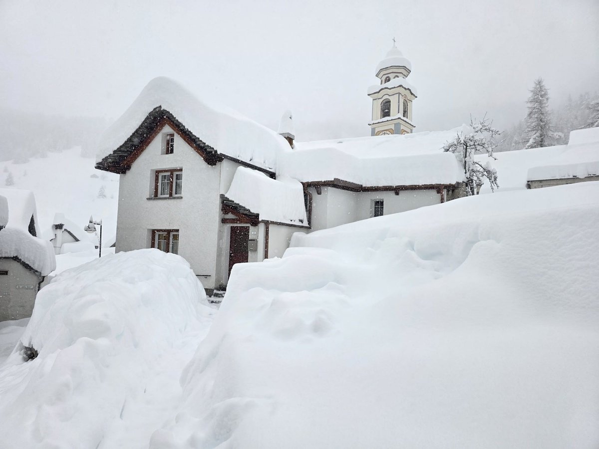 MeteoSchweiz tweet media