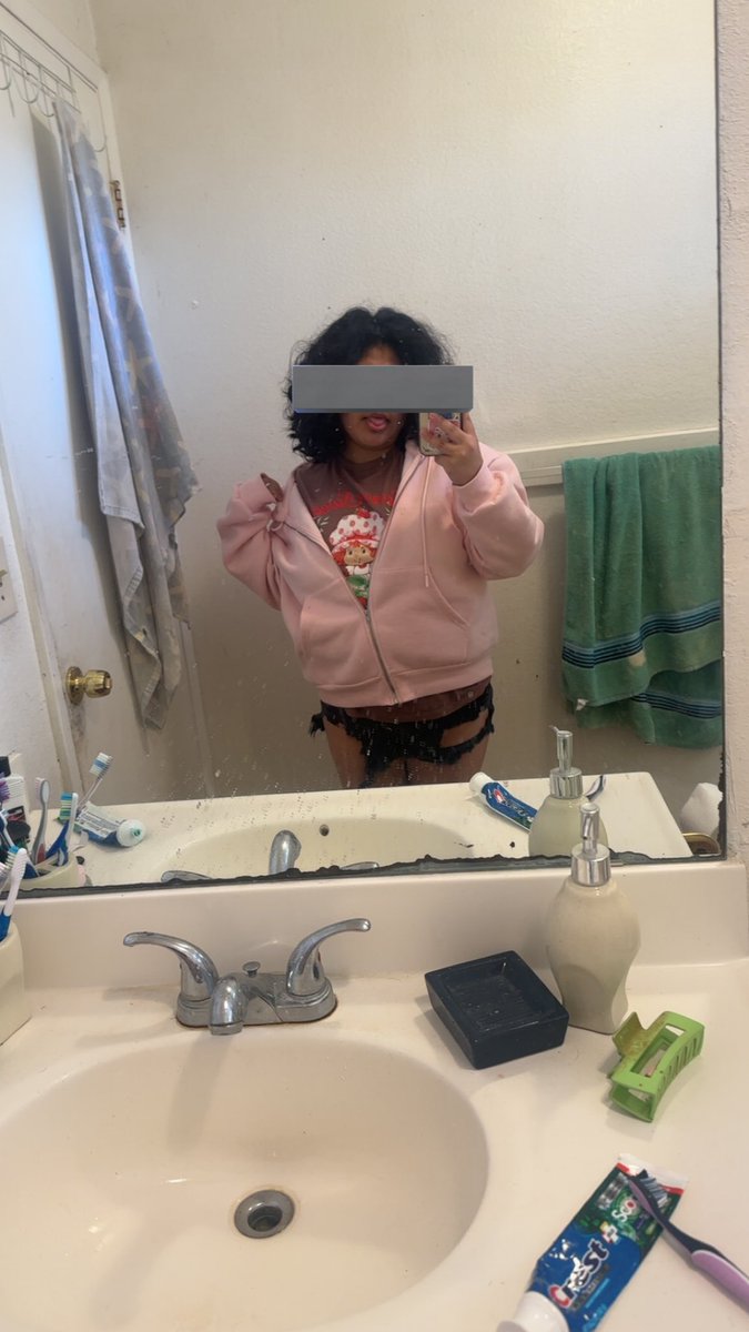 ditzypuup tweet media