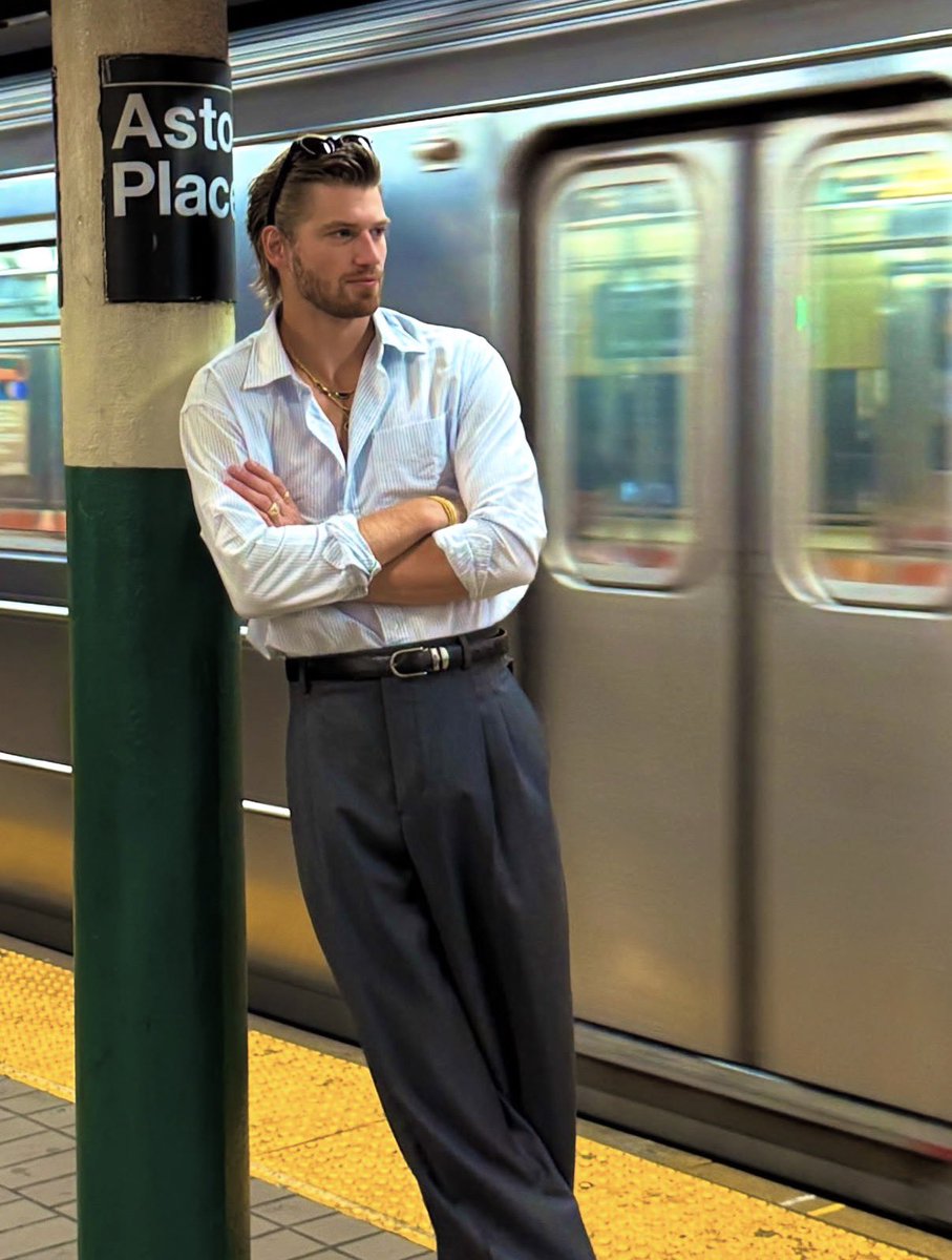 ⠀             
ㅤ     𝙆𝙞𝙩 𝙅. 𝙇𝙚𝙝𝙣𝙨𝙝𝙚𝙧𝙧
ㅤ     
ㅤ     🐦‍⬛
ㅤ     @ SparrowofX.⠀

ㅤ    #  meh
       ──────────────────
             ⌂          ⌕          ⊞          ♡