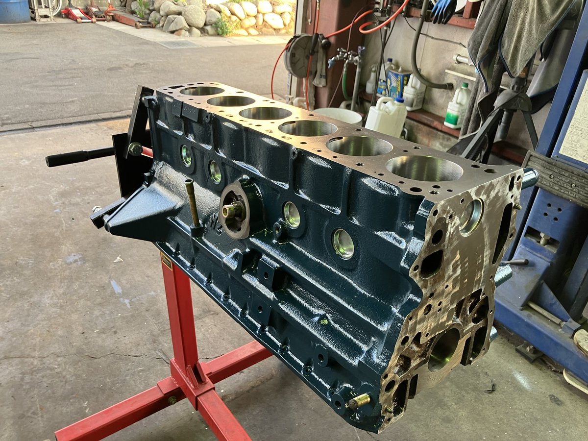 hasiviro3's tweet photo. フェアレディZ S30
L20エンジンのオーバーホール
とりあえずブロックは完成👨🏻‍🔧 https://t.co/HgWGm2KhTG