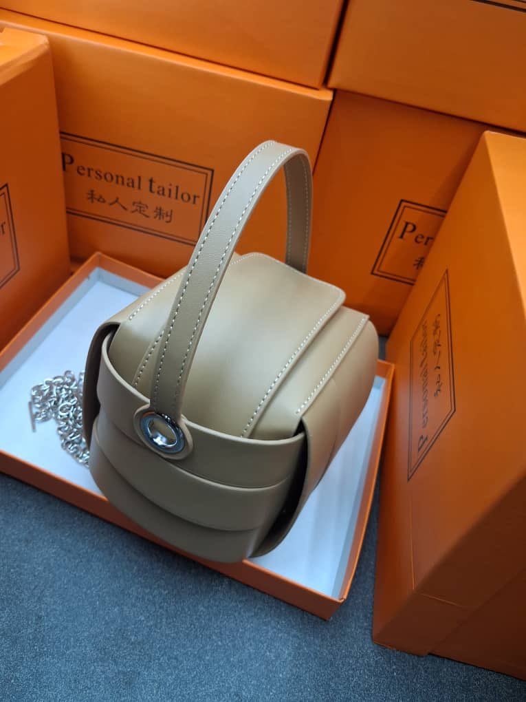 Tbillion40's tweet photo. Boxed 

N29,000 https://t.co/0vo034gZOB