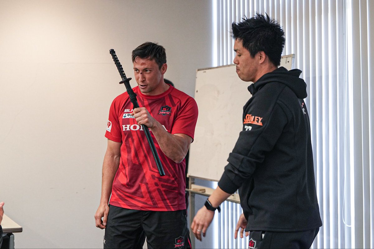hondaheat's tweet photo. Round 11 (横浜E戦)とトレーニングマッチ(S愛知戦)WEEKのチーム内表彰🏆
4選手が受賞🔥

残りのシーズンでのさらなる活躍に期待です☺️

“Defend” #マーク・アボット / #古田凌
“Work rate” #ベン・ポルトリッジ
“Have Presence” #テビタ・イカニヴェレ https://t.co/QUQkrTjBSU
