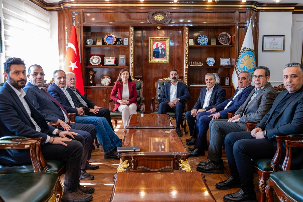 gunsiaddernegi's tweet photo. GÜNSİAD Yeni Yönetim Kurulu olarak, Sayın Diyarbakır Büyükşehir Belediyesi Eşbaşkanları Ayşe Serra Bucak ve Doğan Hatun'u ziyaret ettik. Misafirperverliklerinden dolayı teşekkür ederiz. https://t.co/ogJOX93OJi