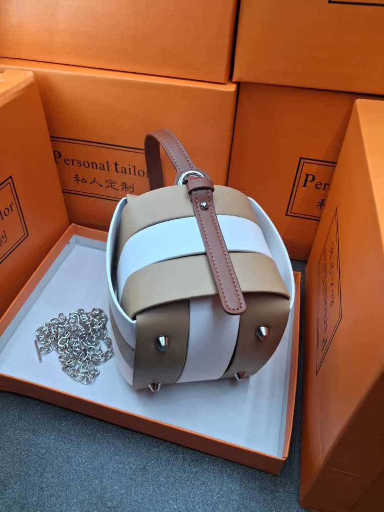 Tbillion40's tweet photo. Boxed 

N29,000 https://t.co/0vo034gZOB