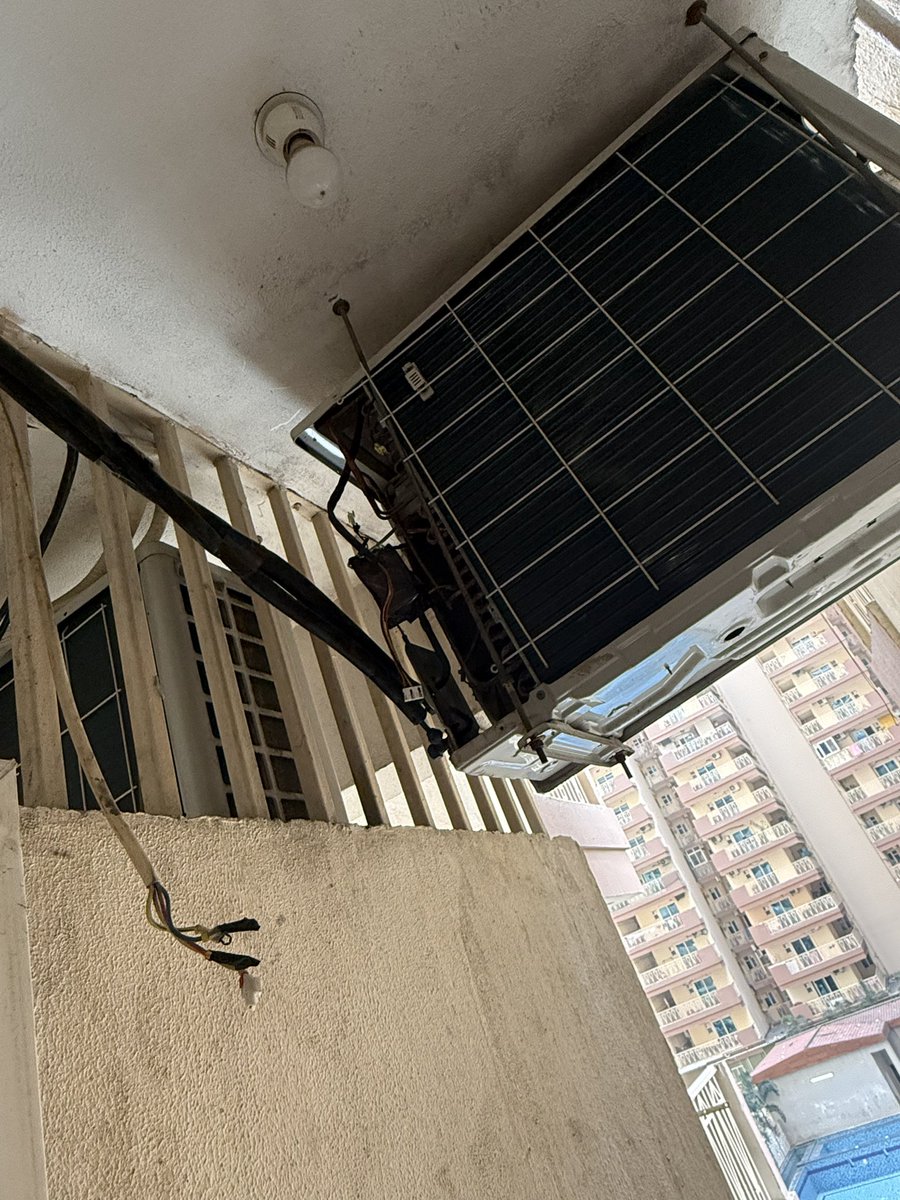 mandy_thind's tweet photo. @GodrejAppliance Serv Rq. 13009538
Product:AIR CONDITIONER, Date:2026/03/09
This is my service request .
Your executives come to my home and open the out door unit. And leave it open on the ground. They don’t have time to fix it. Its too risky as i have kids at home. https://t.co/LluIX5l3rC