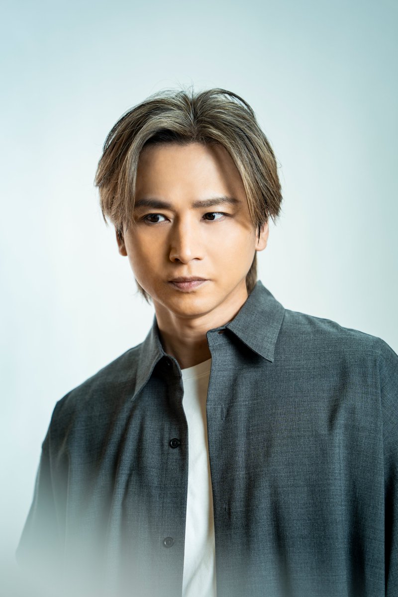 CityJohoFukuoka's tweet photo. 3月28日（土）発売のシティ情報Fukuoka4月号では、ミュージカル #チャーリーとチョコレート工場 で博多座の舞台に立つ #堂本光一 さんのインタビューを掲載しています。「これからも大切に演じていきたいと思っています」というウィリー・ウォンカ役について、そして公演についてたっぷりとお聞きしました。