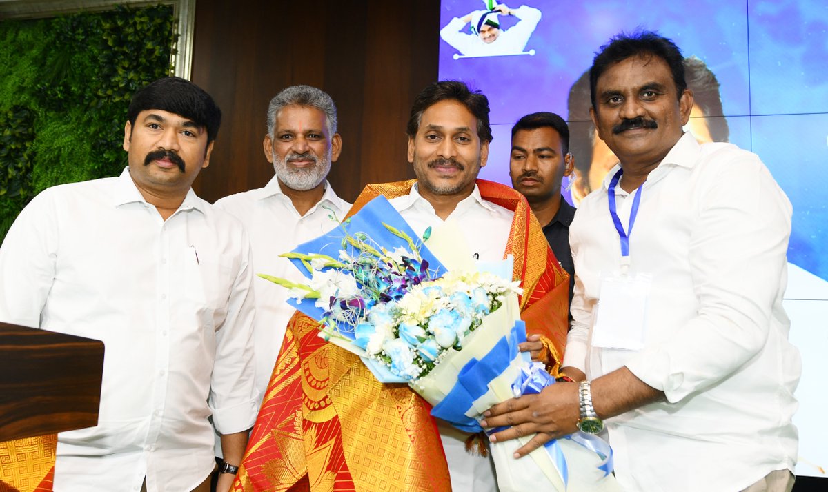 Dr. Chevireddy Bhaskar Reddy tweet media