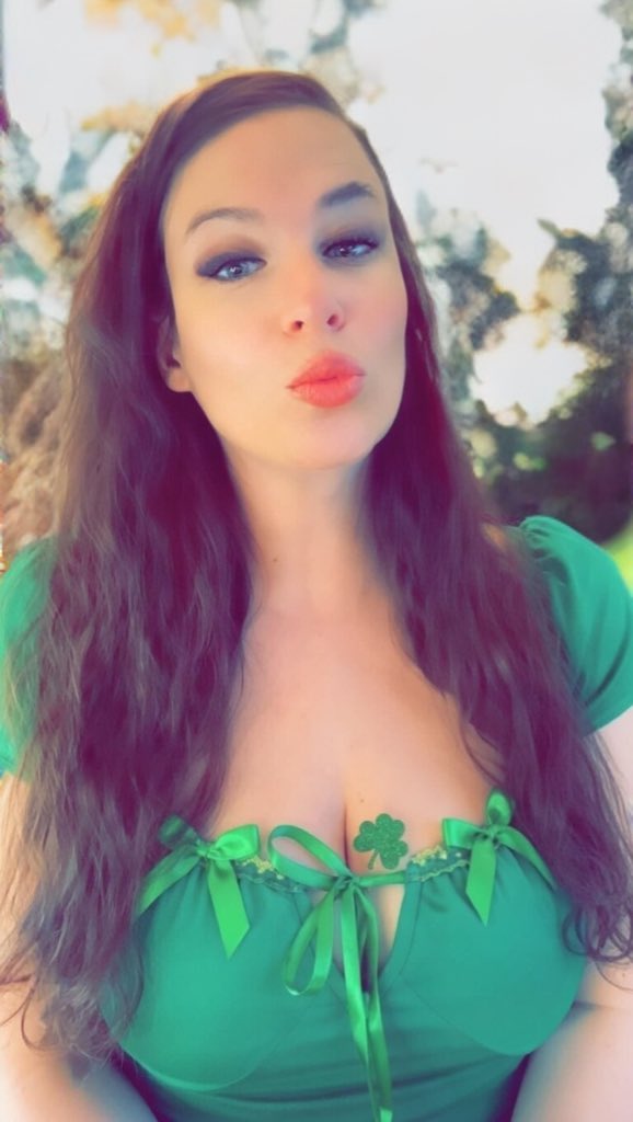 Miss Dong Copter tweet media