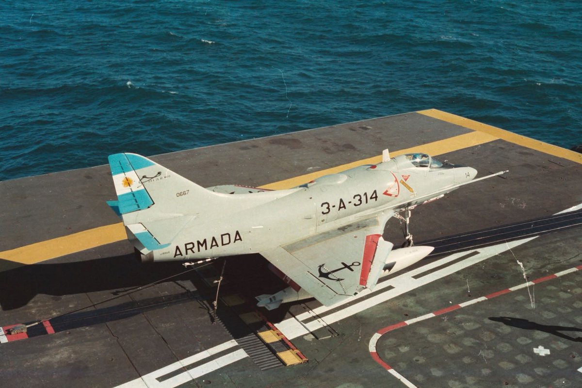 Destroyer Escort tweet media