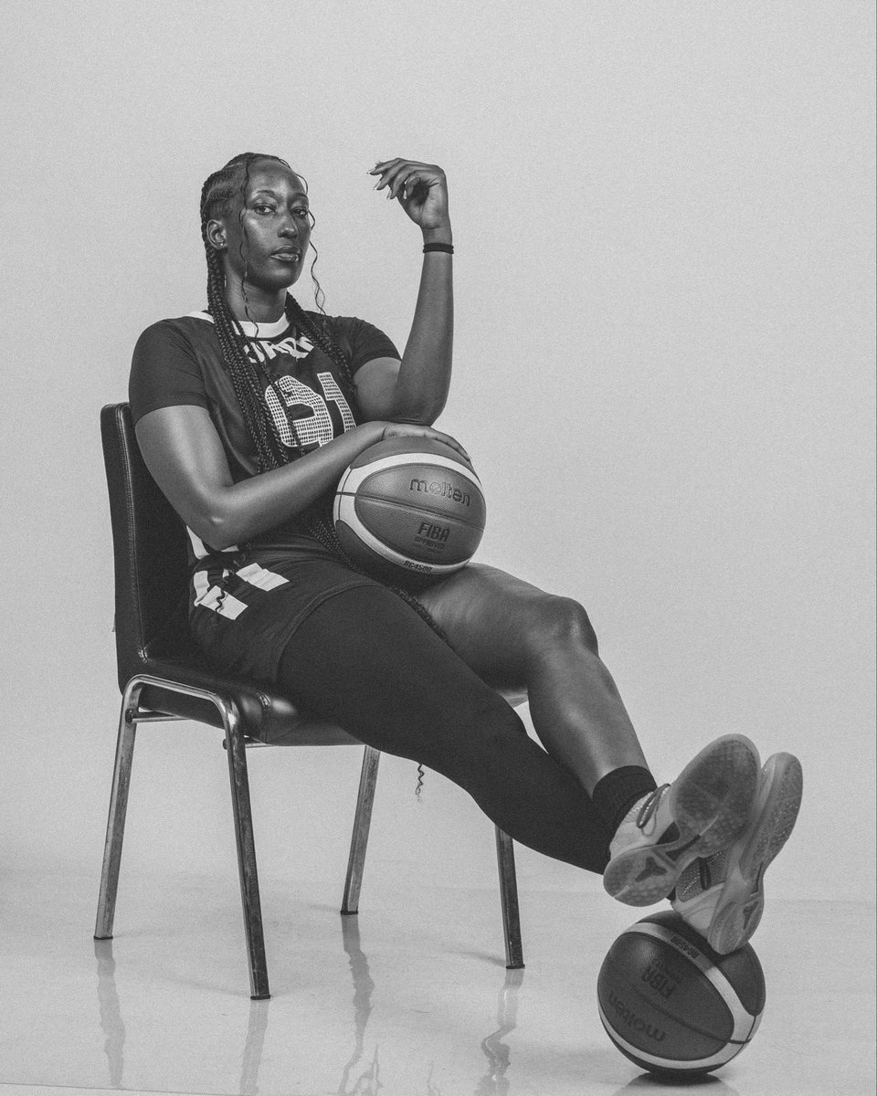GuyRonnel's tweet photo. Chasing dreams and making memories.

📸 : @GuyRonnel 

#basketballshoot #basketballphoto #aprbbc https://t.co/7QlQwmkZ3q