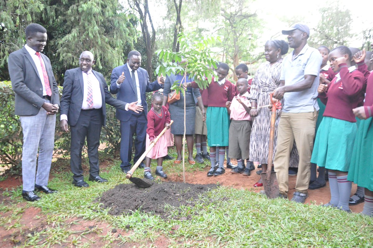 Jane Goodall Institute Uganda tweet media