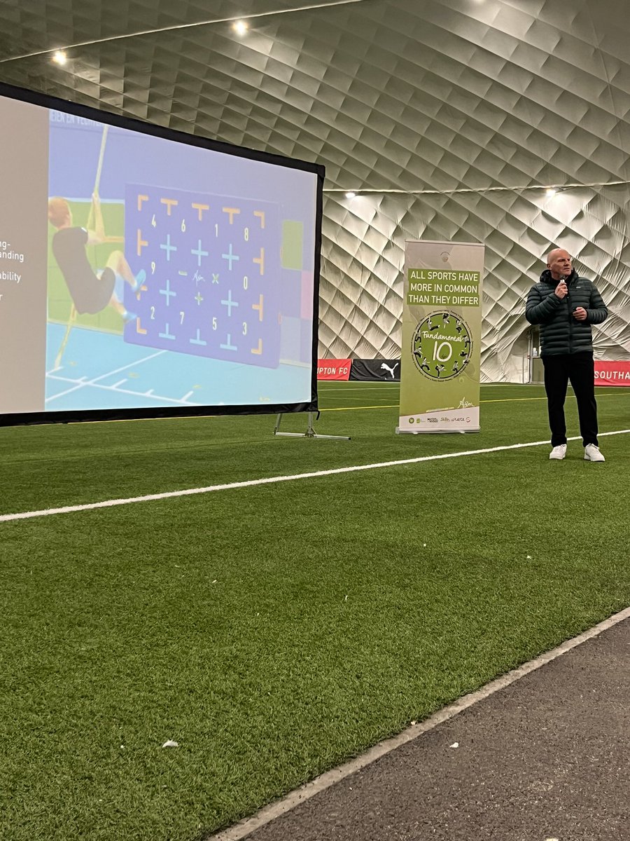 Julie Pearson tweet media