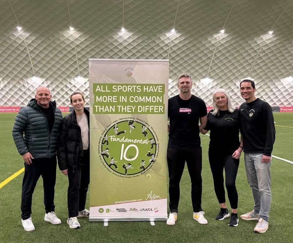 Julie Pearson tweet media