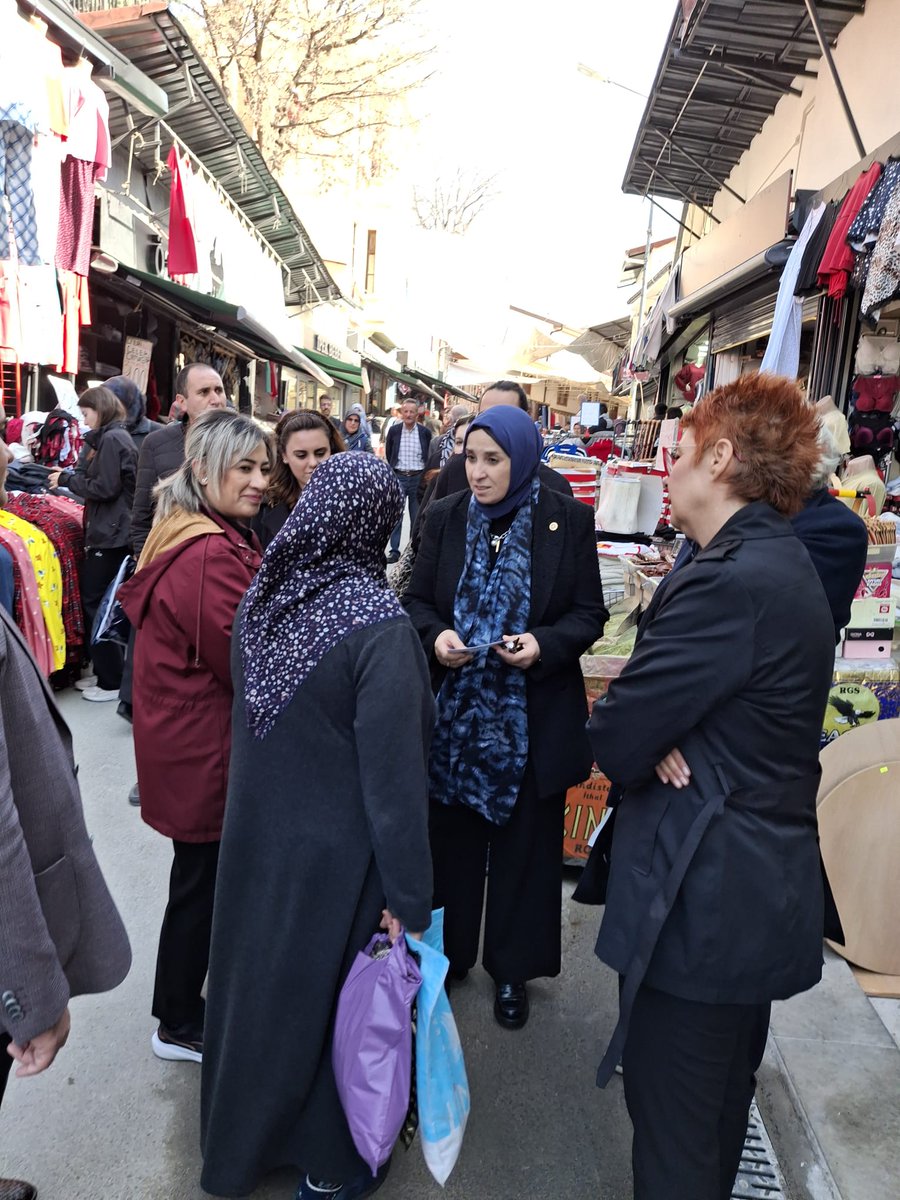 Elif Esen tweet media