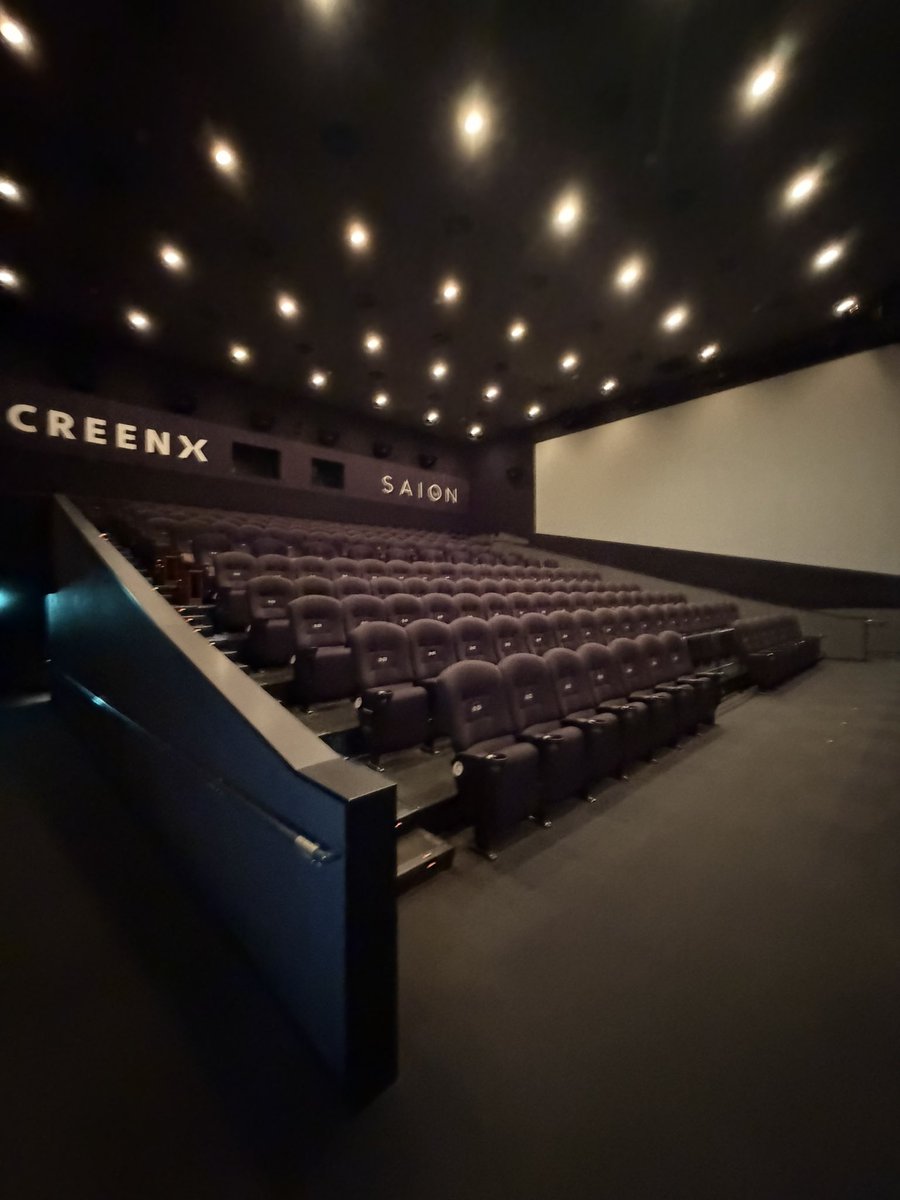 elevenkun_'s tweet photo. 109シネマズ川崎に日本初導入されたSCREENX ''SAION''!鬼滅の刃でみてきます🥰見終わったらまた感想でも😆
@109_kawasaki #SCREENX #SAION https://t.co/xBzy7BQUvs
