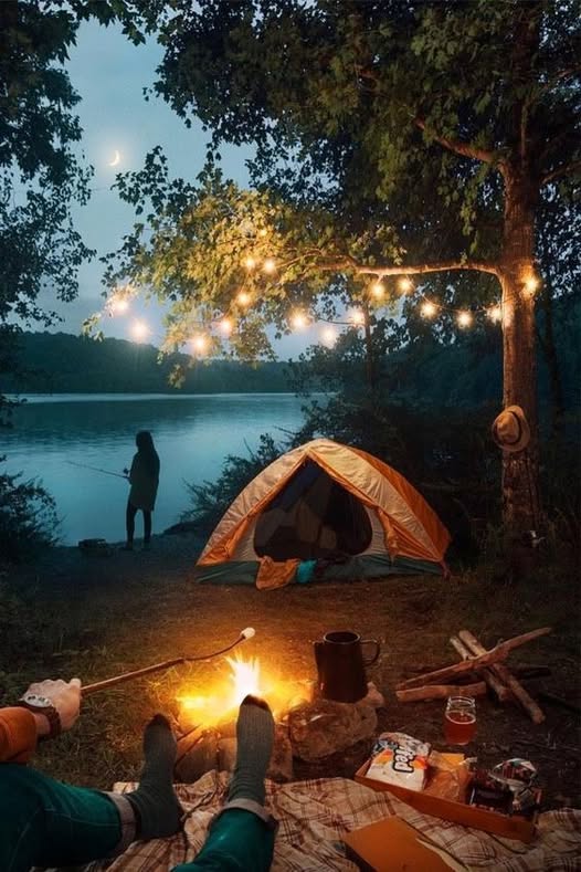 campingstoreco's tweet image. The best stories aren't told in boardrooms; they’re told around a crackling fire under a canopy of stars. 🌌🔥

Your next chapter starts here: campingstoreco.com 🎒🌲

#Nature #Adventure #Backpacking #CampingLife #OutdoorGear #Explore #Wilderness #Campfire #Trailhead