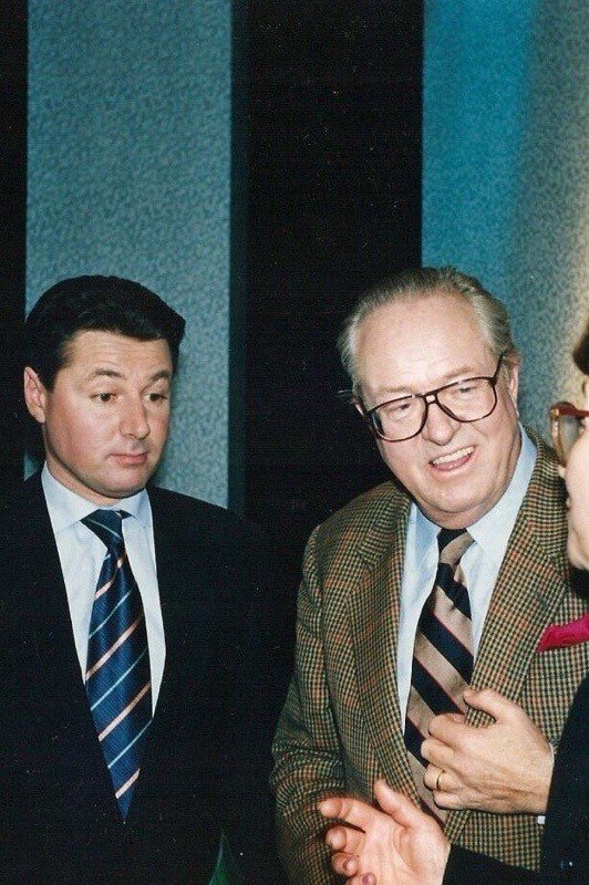 Ben alors Estrosi...tu ne rappelle pas avoir essayé un accord avec le FN pour faire barrage a la gauche dans les années 90...........