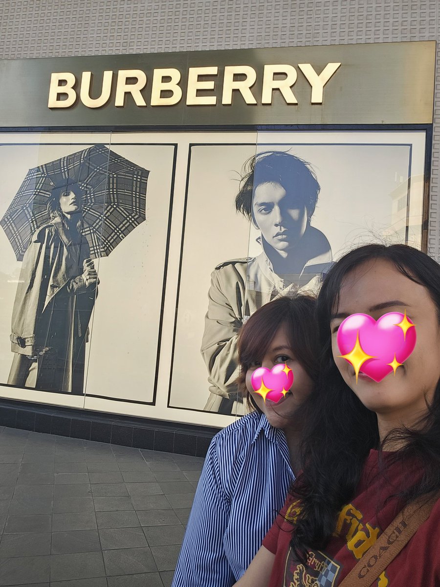 aichisann's tweet photo. Senayan City Jakarta @bbrightvc 

#bbrightvc #burberryxbright https://t.co/rIoThAOoC2