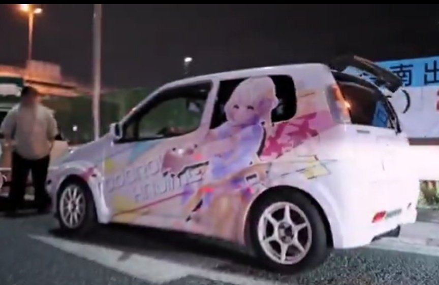 カズマーレン「アクセル踏んでんの？」＠公式アカウント tweet media