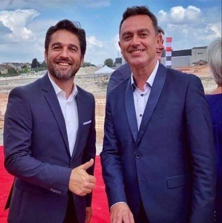 _UNST_'s tweet photo. @asfrigout À #Reims le #RN annonce « L’union pour la victoire »… avec l’ancien bras droit du maire qu’ils prétendent combattre.
À ce stade, c’est plus une rupture, c’est un accord de continuité sous un autre logo 
Le seul véritable choix de rupture pour Reims @EricQUENARD https://t.co/jz9Qqptyrt