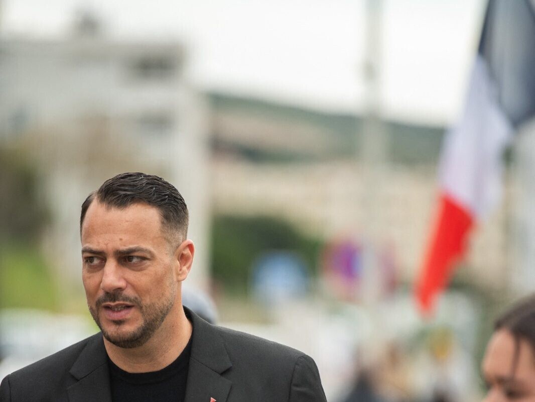 humanite_fr's tweet photo. Municipales 2026 : « Face à l’irresponsabilité d’un homme, nous serons responsables pour un million ». À Marseille, Sébastien Delogu se retire pour barrer la route au RN

➡️ https://t.co/zG3QHcBBTc https://t.co/IV2SFZXZbt