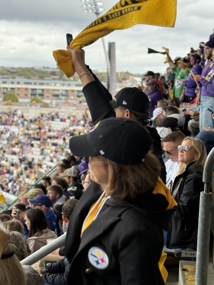 Touchdown Trips tweet media