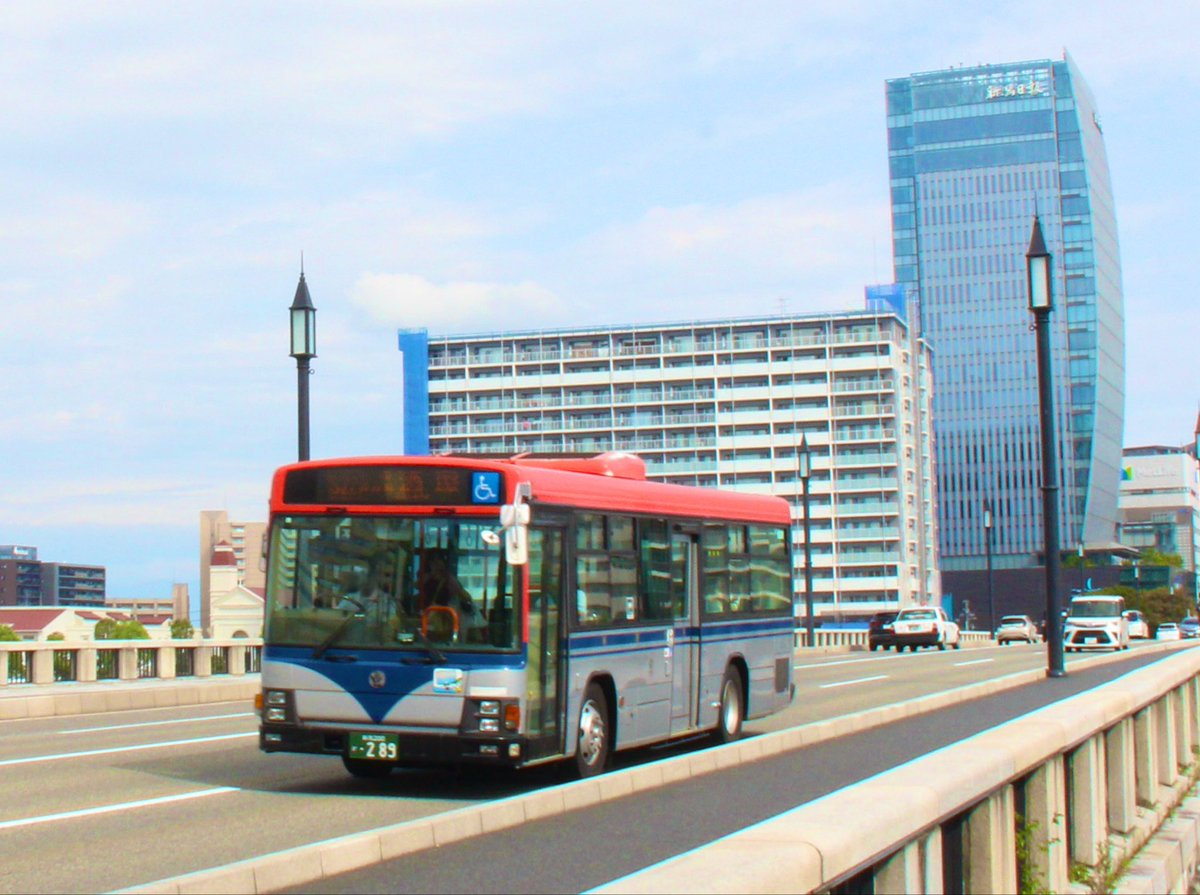 やまびこ tweet media