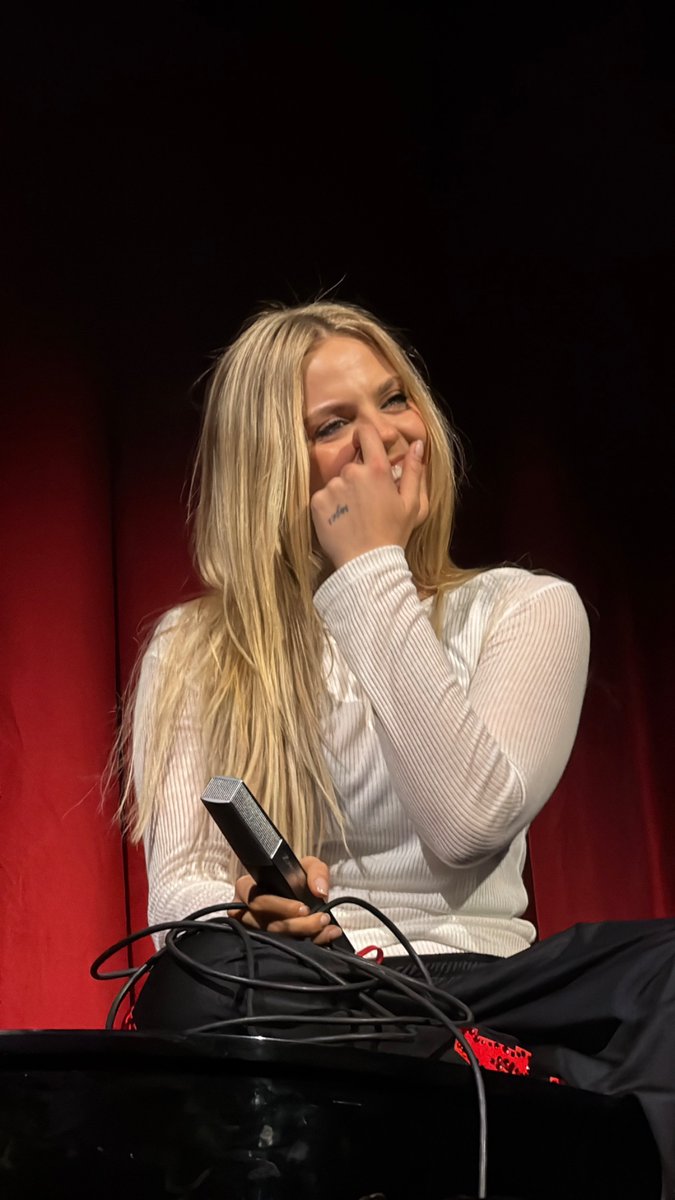 SHE WAS SO HAPPY LAST NIGHT🥹