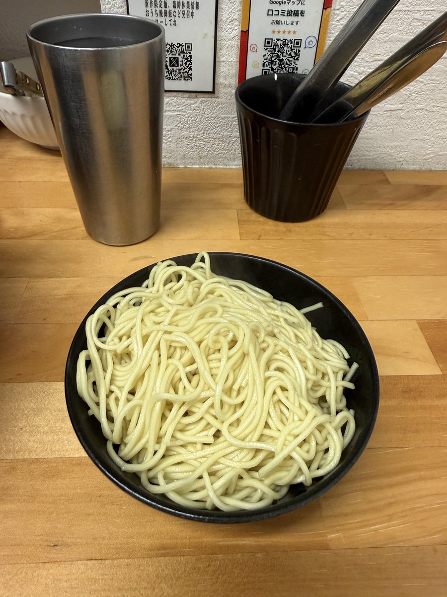 ナマ、日野、りんたろうとつねきちお好きな呼び方で大丈夫です🦥 tweet media