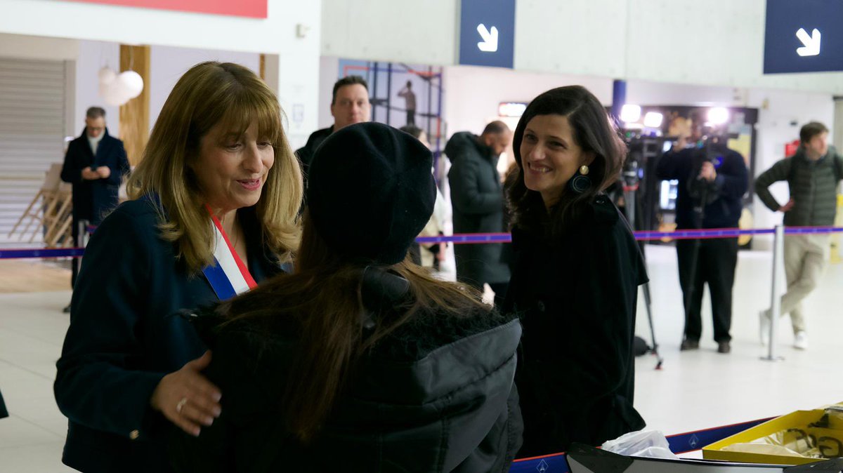 Éléonore Caroit tweet media