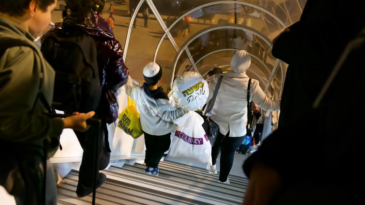 Éléonore Caroit tweet media