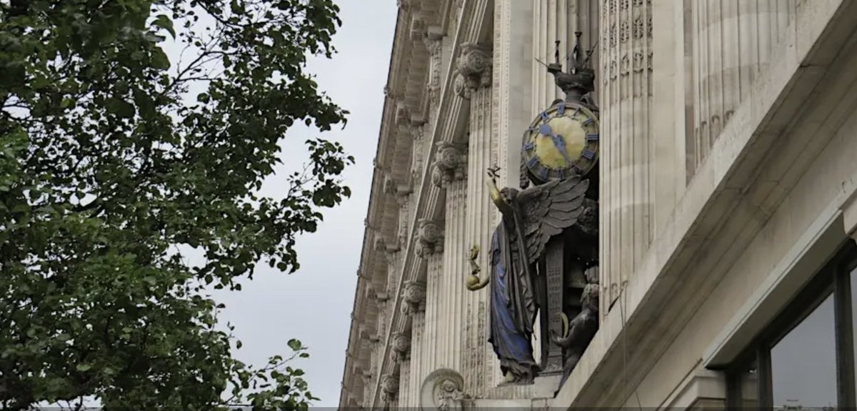 Footprints of London tweet media