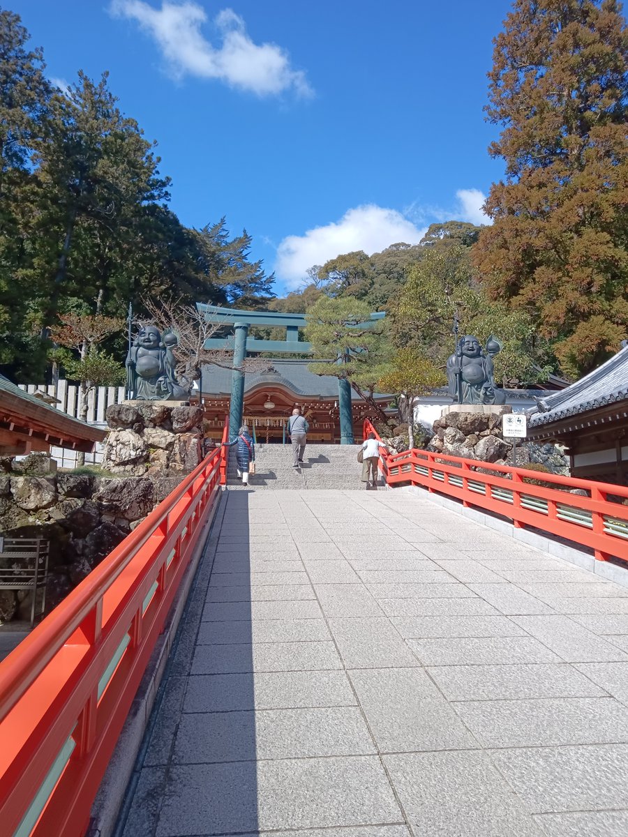 Smoothrunjapan's tweet photo. 午前中に裏山を少しだけ。
荒神さんにもお参りしました。 https://t.co/qWKVst07Yc