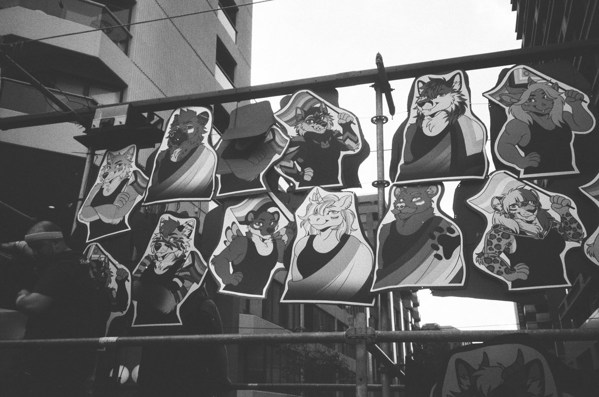 Giggs 🔜 FurDU tweet media