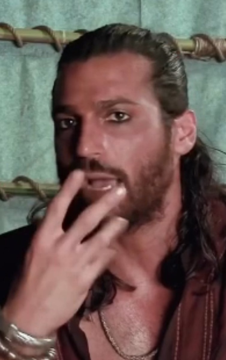Günaydın 🌏!

El carisma es una chispa en las personas que el dinero no puede comprar. Es una energía invisible con efectos visibles❤️

Vamos a x el martes. Feliz día 😊😍😘

I ❤️ CANYAMAN
#CanYaman ❤️