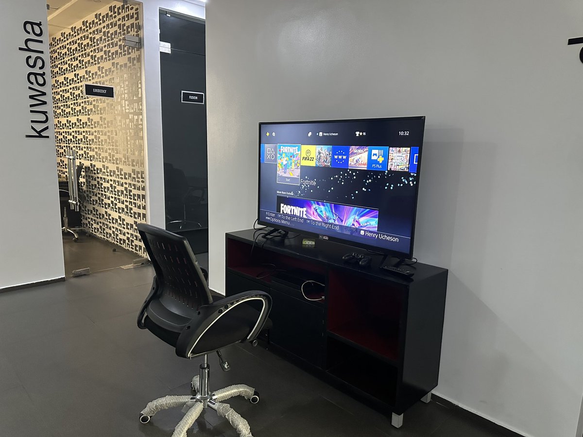 Café One tweet media