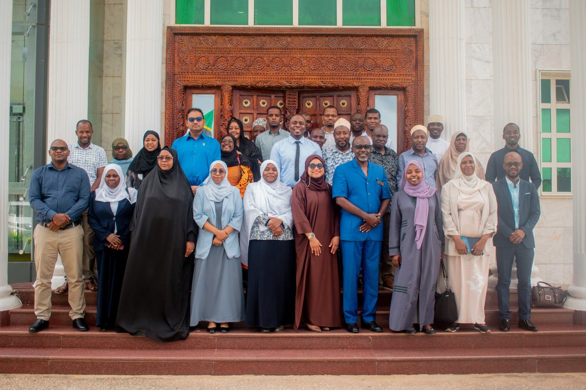 SOSTanzania's tweet photo. @SOSTanzania yatoa hoja Baraza la Wawakilishi Zanzibar: kuwepo kwa bajeti maalum ya mtoto. Kesho tunaendelea na care reform. #ChildRights #Zanzibar https://t.co/YSIvkQHMTY