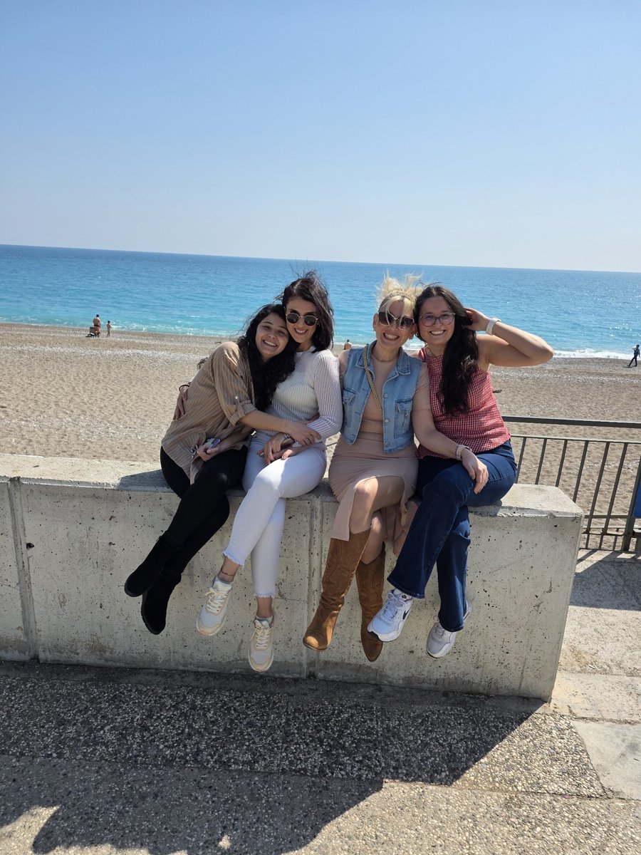 SenerolMerve's tweet photo. #happybirthday #Antalya #canlarim #İyiki #yeniprofilresmi̇ 🩵🩵🩵🧿🧿🧿 https://t.co/YMwwpFqvNi