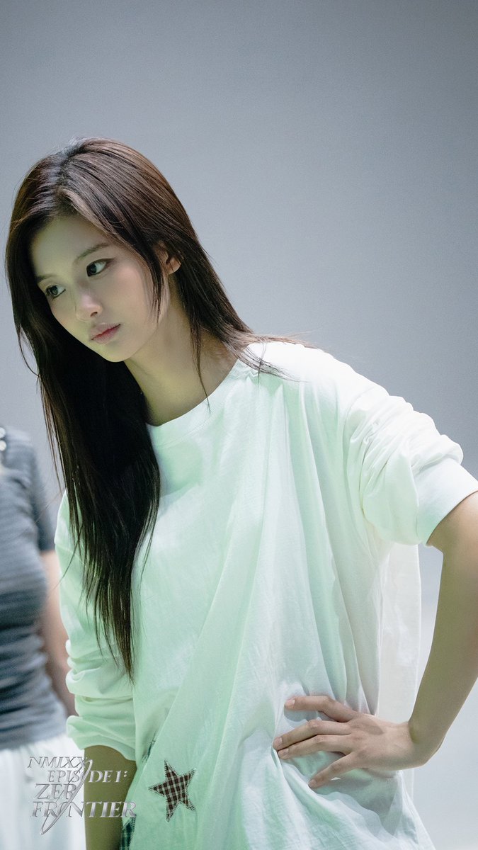 NMIXX 1ST WORLD TOUR <EPISODE 1: ZERO FRONTIER> IN INCHEON PHOTOBOOK🚀
#설윤 #SULLYOON

🪐판매 기간 : 2026.03.16 MON 14:00 ~ (KST)

🛰️PRE-ORDER
2026.03.16 MON 14:00 ~ 2026.03.29 SUN 23:59 (KST)

bit.ly/3NuzHUi

#NMIXX #엔믹스
#ZEROFRONTIER
#NMIXX_ZEROFRONTIER