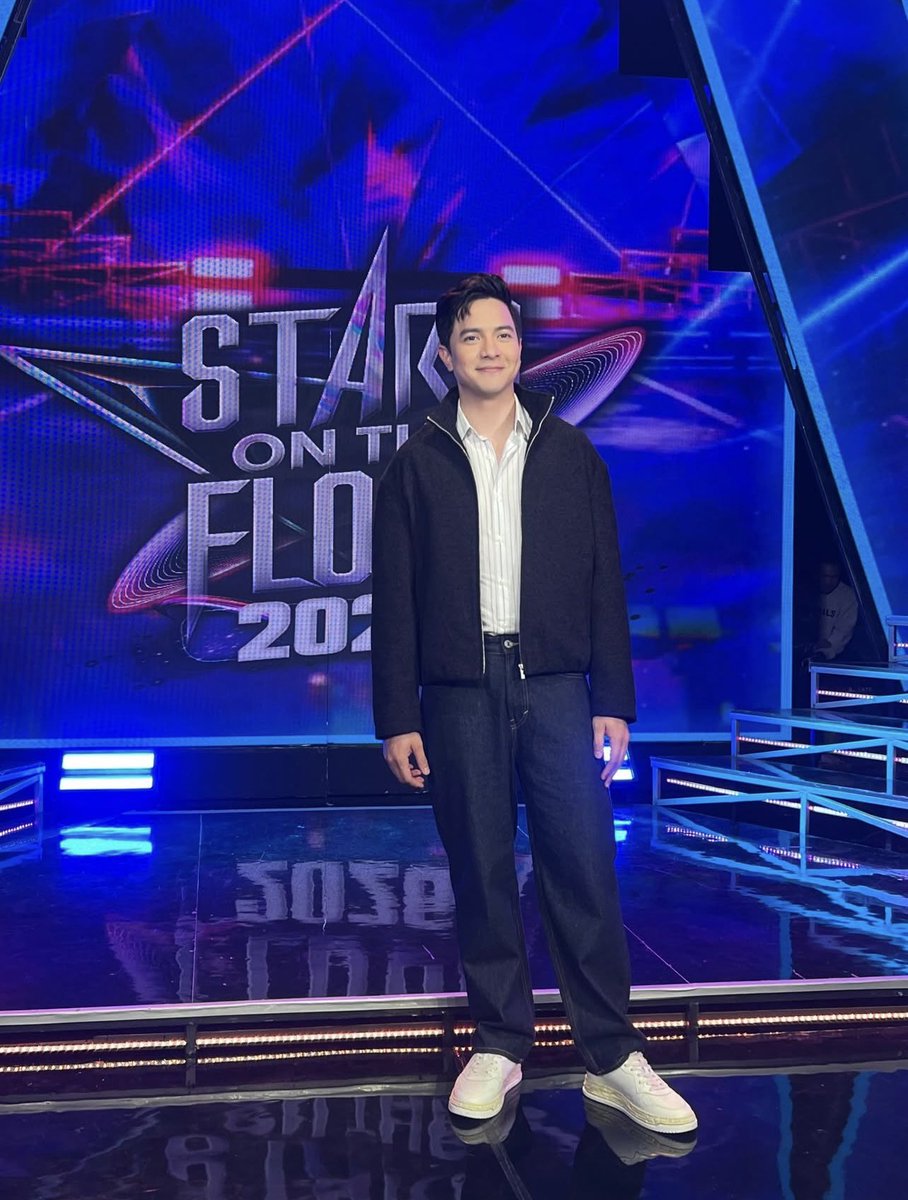 Ang gwapong pambato ni Marian at host ng #StarsOnTheFloor 

#ALDENRichards
<a href="/aldenrichards02/">Alden Richards</a>