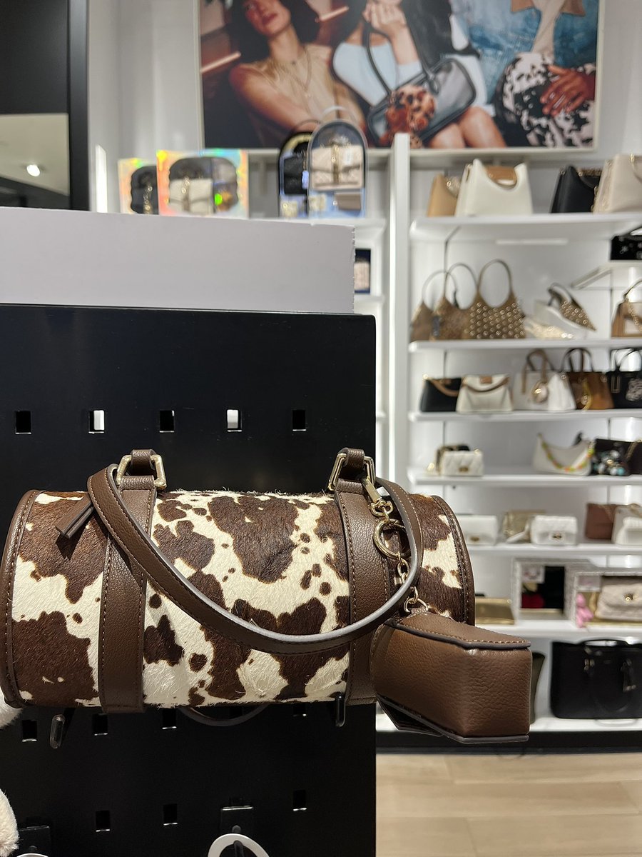 naledii_m tweet media