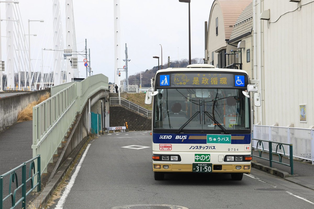 07MC_RM510's tweet photo. 2026.03/13
京王バス府中営業所
B31754(TKG-MK27FH)
“京王バスカラー”での最終運行

再編により中型車が不足することからちゅうバス専用車に。最後は是政循環の代走でした。 https://t.co/paOBTAFZmm