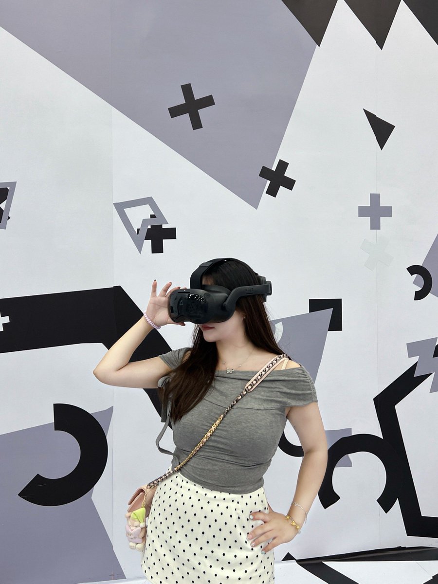 CH Group tweet media