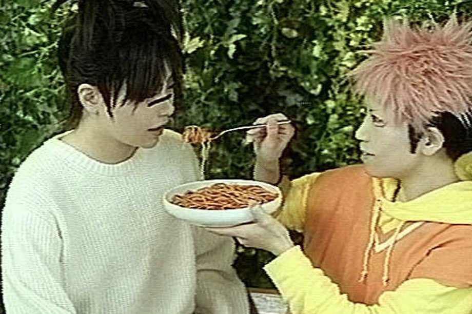 ララン tweet media