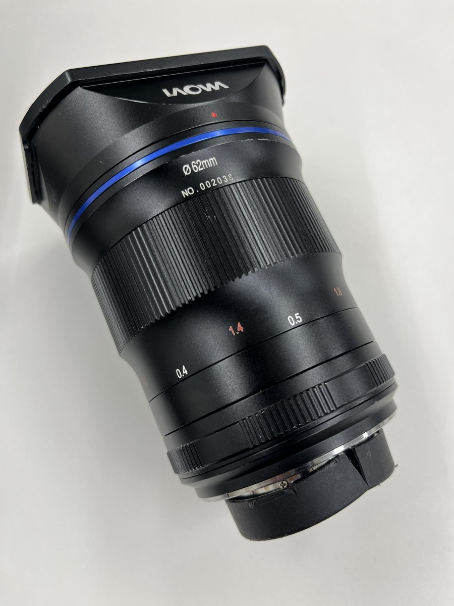amazon_syumitto's tweet photo. 【中古品情報】 LAOWA ラオワ 交換レンズ 33mm F0.95 APO 富士フイルム Xマウント APS-C LAO0213 ブラック 
キズあり・リアキャップ無し・化粧箱なしの出品になります。全体として、使用感あるものの目立つ汚れはあまりありません。ご興味ある方は是非。 https://t.co/jJu8fBa1zk