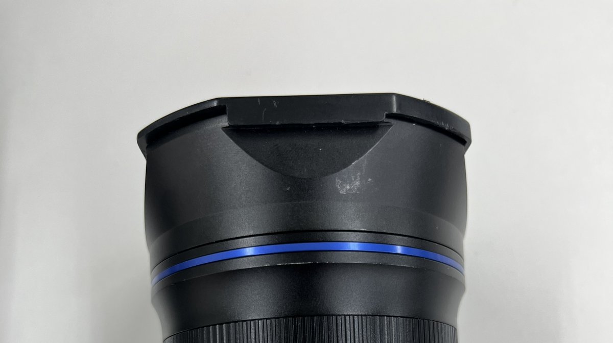 amazon_syumitto's tweet photo. 【中古品情報】 LAOWA ラオワ 交換レンズ 33mm F0.95 APO 富士フイルム Xマウント APS-C LAO0213 ブラック 
キズあり・リアキャップ無し・化粧箱なしの出品になります。全体として、使用感あるものの目立つ汚れはあまりありません。ご興味ある方は是非。 https://t.co/jJu8fBa1zk