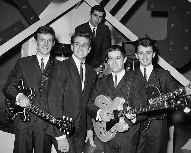 elsotaescala's tweet photo. #bersions
1327.- #TheBoys "I Call Your Name" -1977- (#JohnLennon, #PaulMcCartney) #BillyJKramer &amp; #TheDakotas -1963-
https://t.co/yd9v3StuBb https://t.co/sS5s6CzJjA