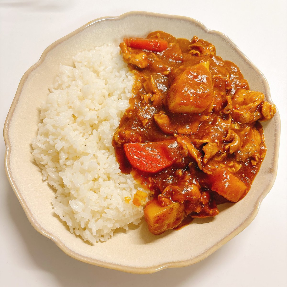 シン・カレー🍛
(新玉ねぎと新じゃがいもが入ったカレー) 