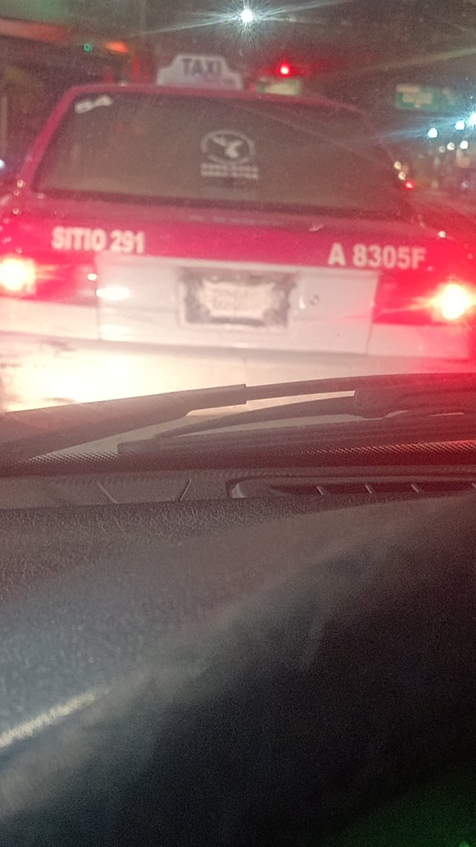 GUAJO75's tweet photo. @OVIALCDMX por qué las placas de los taxis siempre están borradas? No usan buena pintura en ese tipo de placas? https://t.co/NMF4miMJ6b